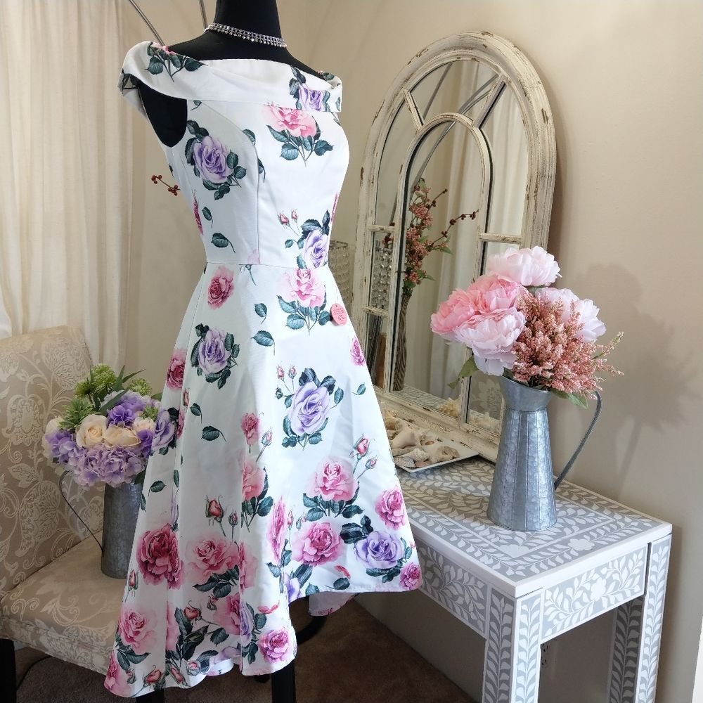 🍒NWT🍒 CHI CHI LONDON WHITE FLORAL HIGH LOW DRESS